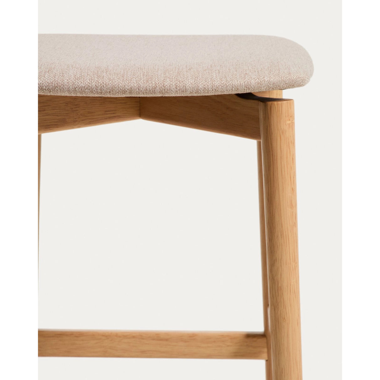 Hocker Evera aus Eichenfurnier mit naturfarbenem Finish und beiger Chenille, 65 cm von Kave Home – Bild 6