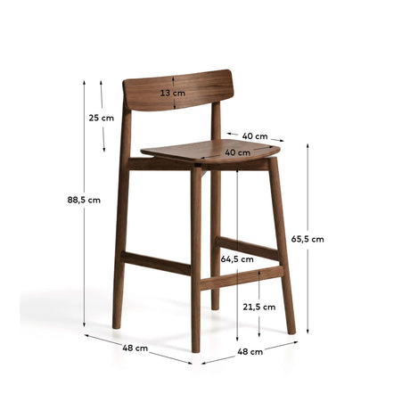 Hocker Evera mit Rückenlehne aus Eichenfurnier mit Nussbaumfinish oder Naturfarben, 65 cm von Kave Home – Bild 2