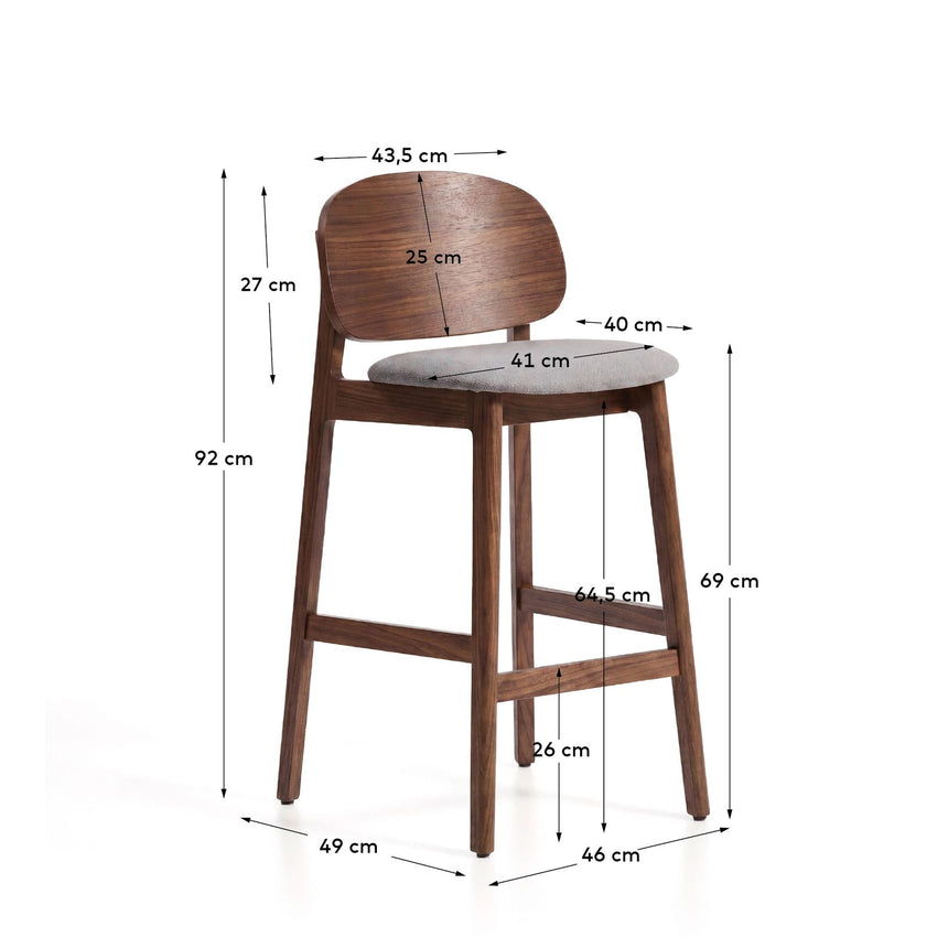 Hocker Ludara aus Eichenfurnier mit Nussbaumfinish oder Naturfinish und Chenille, 65 cm von Kave Home – Bild 3