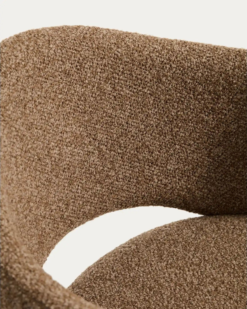 Hocker Maina aus dicker Chenille und Stahlbeinen mit Beschichtung FSC Mix Credit 65 cm von Kave Home – Bild 8