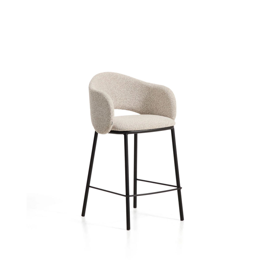 Hocker Maina aus dicker beigefarbener Chenille und Stahlbeinen mit schwarzer Beschichtung FSC Mix Credit 65 cm von Kave Home – Bild 1