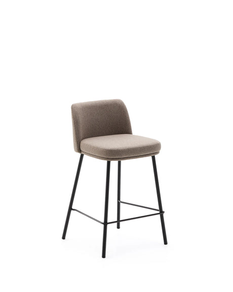 Hocker Minami aus braunem Chenille mit Stahlbeinen in Schwarz Höhe 65 cm von Kave Home – Produktbild 4