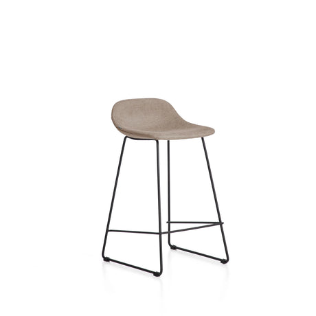 Hocker Zahara mit Chenille und Stahlbeinen mit schwarzem Finish, 76 cm, FSC 100 % von Kave Home – Bild 1