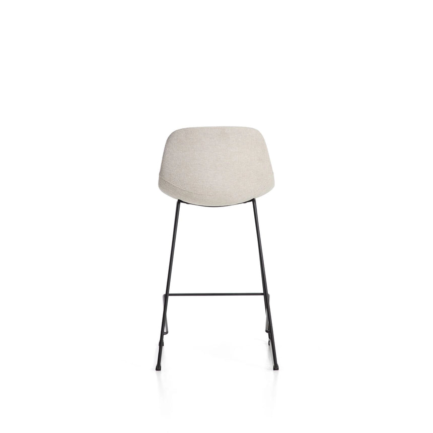 Hocker Zahara mit beiger Chenille und Stahlbeinen mit schwarzem Finish, 65 cm, FSC 100 % von Kave Home – Bild 6