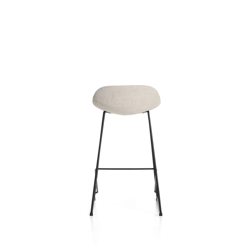 Hocker Zahara mit beiger Chenille und Stahlbeinen mit schwarzem Finish, 76 cm, FSC 100 % von Kave Home – Bild 6