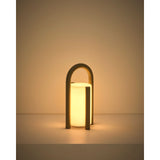 Kleine tragbare Tischlampe Leros aus Polyethylen und Stahl von Kave Home – Bild 11