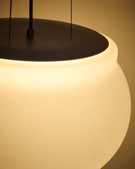 LED-Deckenleuchte Leruna aus satiniertem Glas und Metall mit verzinktem Finish, Ø 40 cm von Kave Home – Bild 3