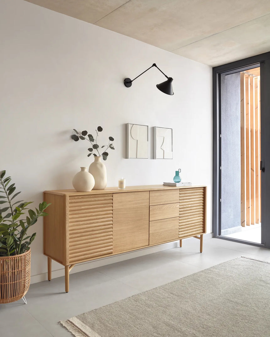 Lenon Sideboard 3 Türen 3 Schubladen Eichenholz und -furnier 200 x 86 cm FSC MIX Credit von Kave Home – Bild 2