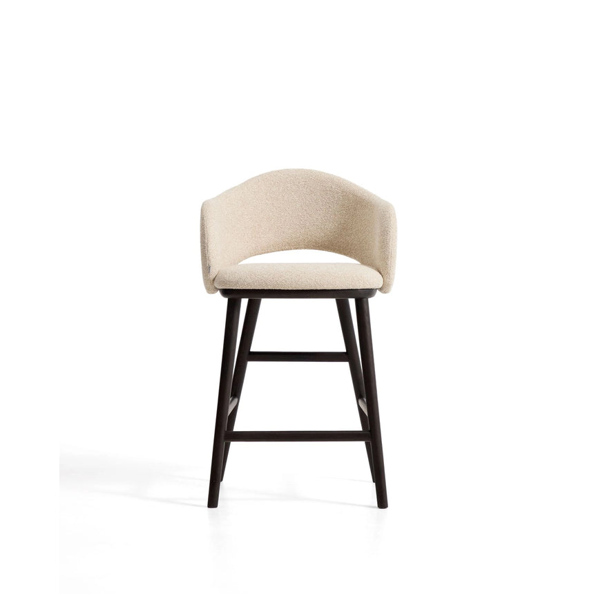 Maina Hocker aus beigem dickem Chenille mit Beinen aus massivem Eschenholz in Ebenholzoptik, FSC Mix Credit 65 cm von Kave Home – Bild 5