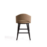 Maina Hocker aus braunem dickem Chenille und Beinen aus massivem Eschenholz mit Finish in Ebenholzoptik FSC Mix Credit 65 cm von Kave Home – Bild 5