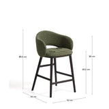 Maina Hocker aus grünem dickem Chenille mit Beinen aus massivem Eschenholz in Ebenholzoptik, FSC Mix Credit 65 cm von Kave Home – Bild 2
