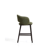 Maina Hocker aus grünem dickem Chenille mit Beinen aus massivem Eschenholz in Ebenholzoptik, FSC Mix Credit 65 cm von Kave Home – Bild 3