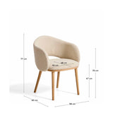 Maina Stuhl aus beigem dickem Chenille mit Beinen aus massivem Eschenholz in Naturton, FSC Mix Credit von Kave Home – Bild 2