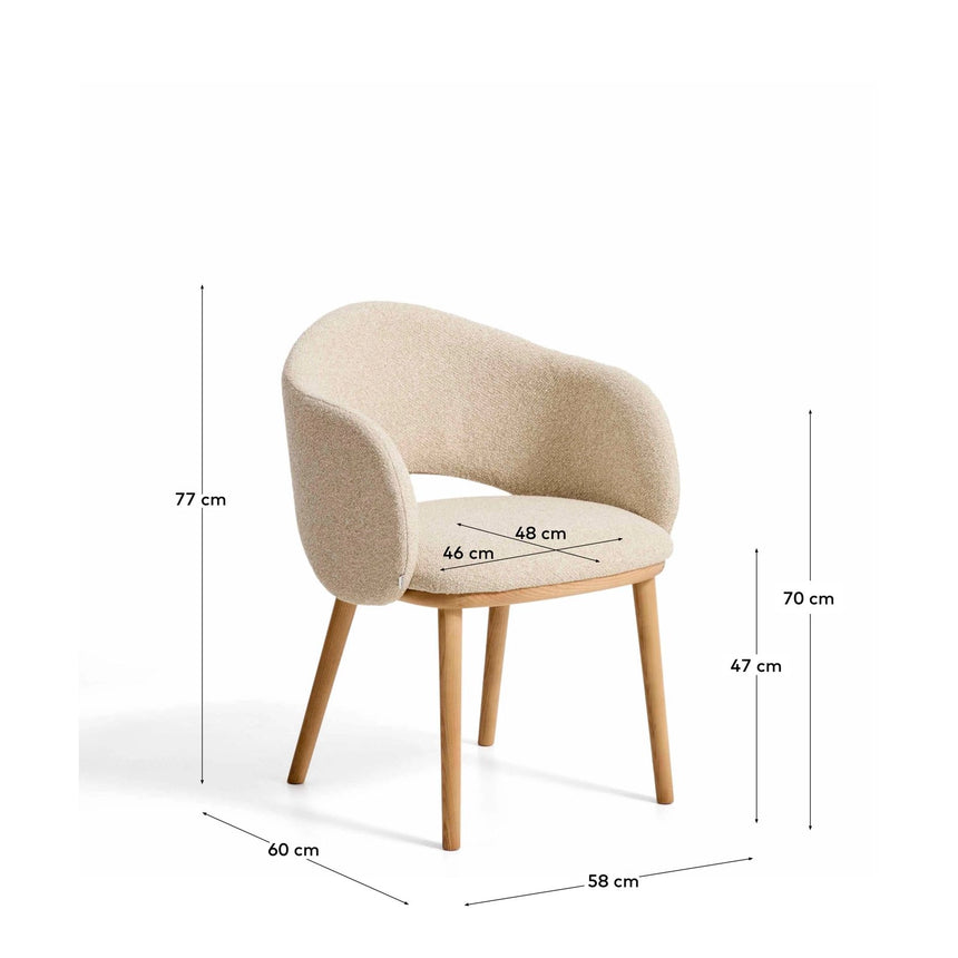 Maina Stuhl aus beigem dickem Chenille mit Beinen aus massivem Eschenholz in Naturton, FSC Mix Credit von Kave Home – Bild 2
