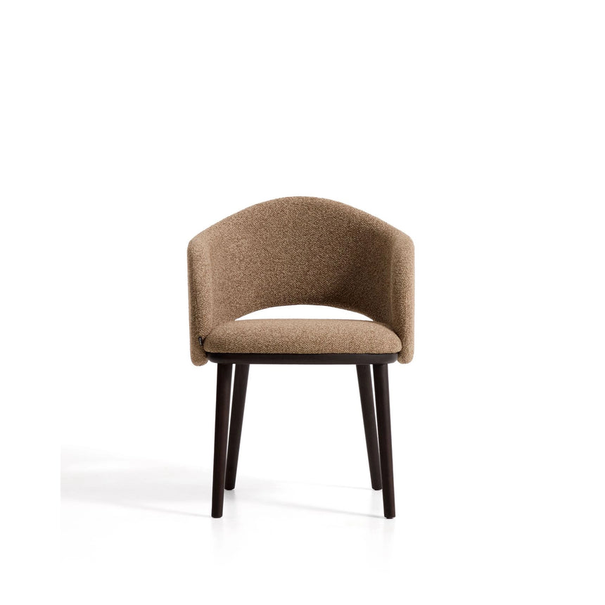 Maina Stuhl aus braunem dickem Chenille mit Beinen aus massivem Eschenholz in Ebenholzoptik, FSC Mix Credit von Kave Home – Bild 5