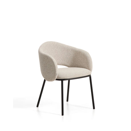 Maina Stuhl aus dicker beigefarbener Chenille mit schwarzen Stahlbeinen mit schwarzer Beschichtung FSC Mix Credit von Kave Home – Bild 1