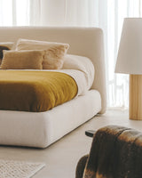 Martina Bett mit abnehmbarem Bezug aus Bouclé in Ecru für Matratze von 90 x 200 cm FSC Mix Credit von Kave Home – Produktbild 4