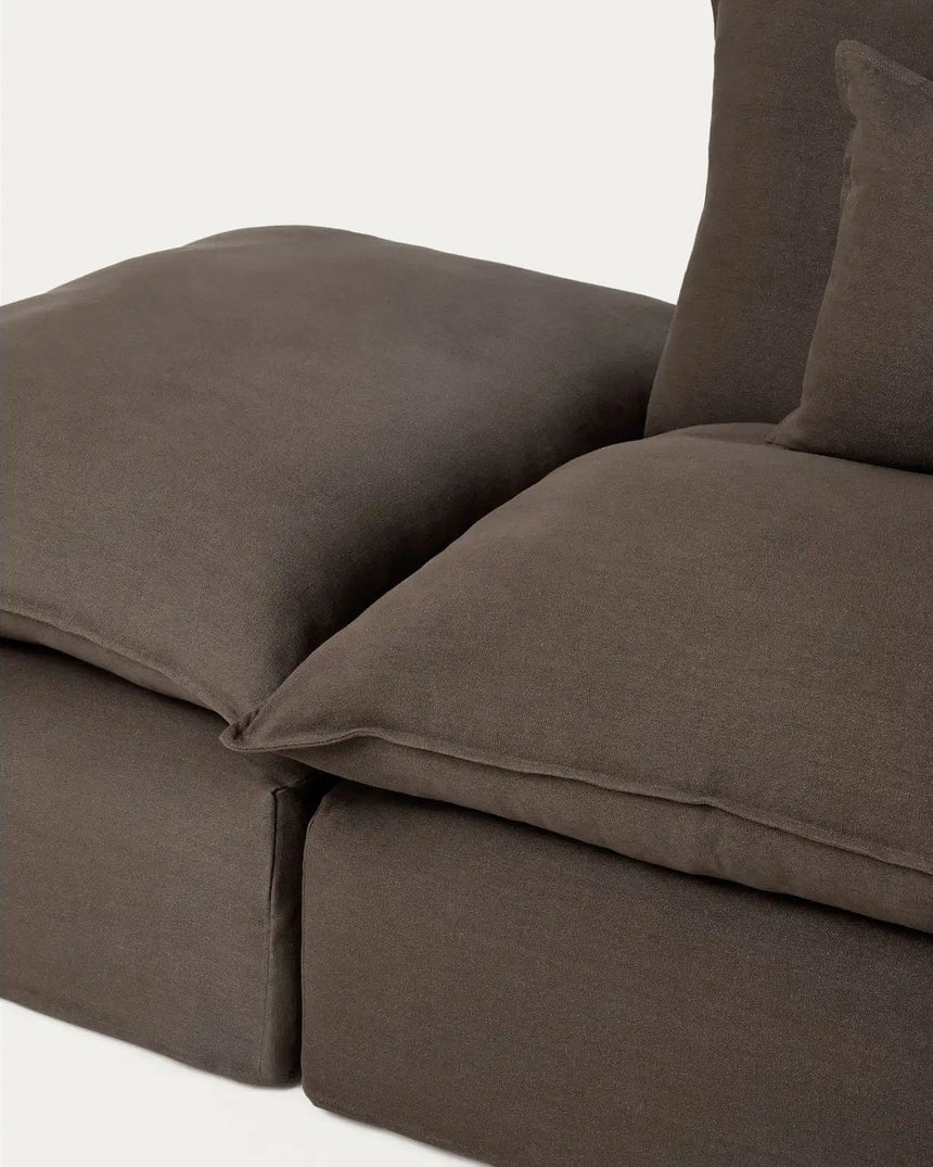 Modulares 6-Sitzer-Ecksofa Anarela mit abnehmbarem Bezug aus 100 % Leinen in Taupe, 307 x 347 cm, FSC Mix Credit von Kave Home – Bild 5