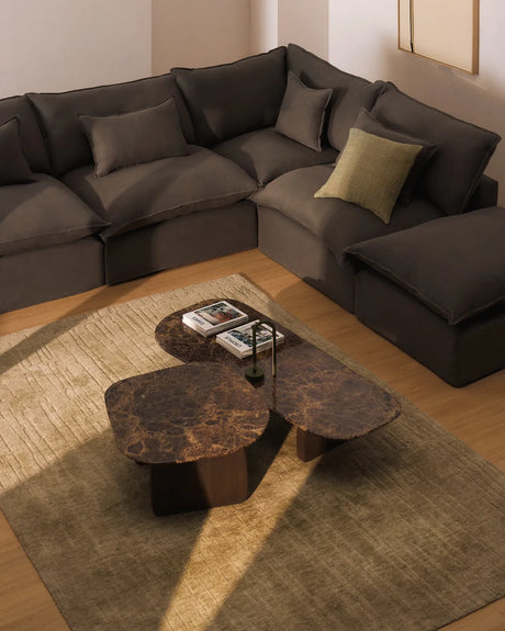 Modulares 6-Sitzer-Ecksofa Anarela mit abnehmbarem Bezug aus 100 % Leinen in Taupe, 347 x 307 cm, FSC Mix Credit von Kave Home – Bild 2