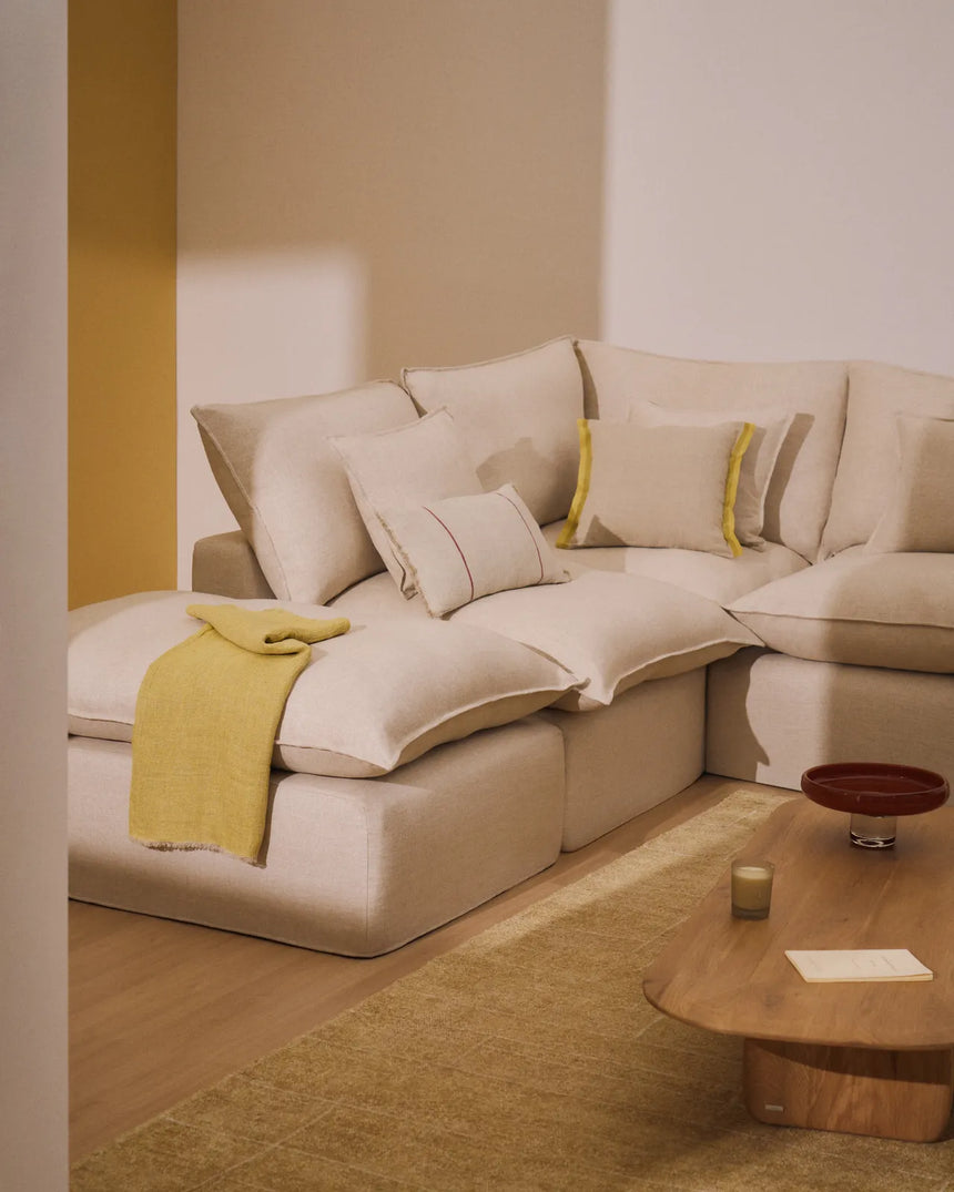 Modulares 6-Sitzer-Ecksofa Anarela mit abnehmbarem Bezug aus Leinen und Viskose in Beige, 307 x 347 cm, FSC Mix Credit von Kave Home – Bild 4