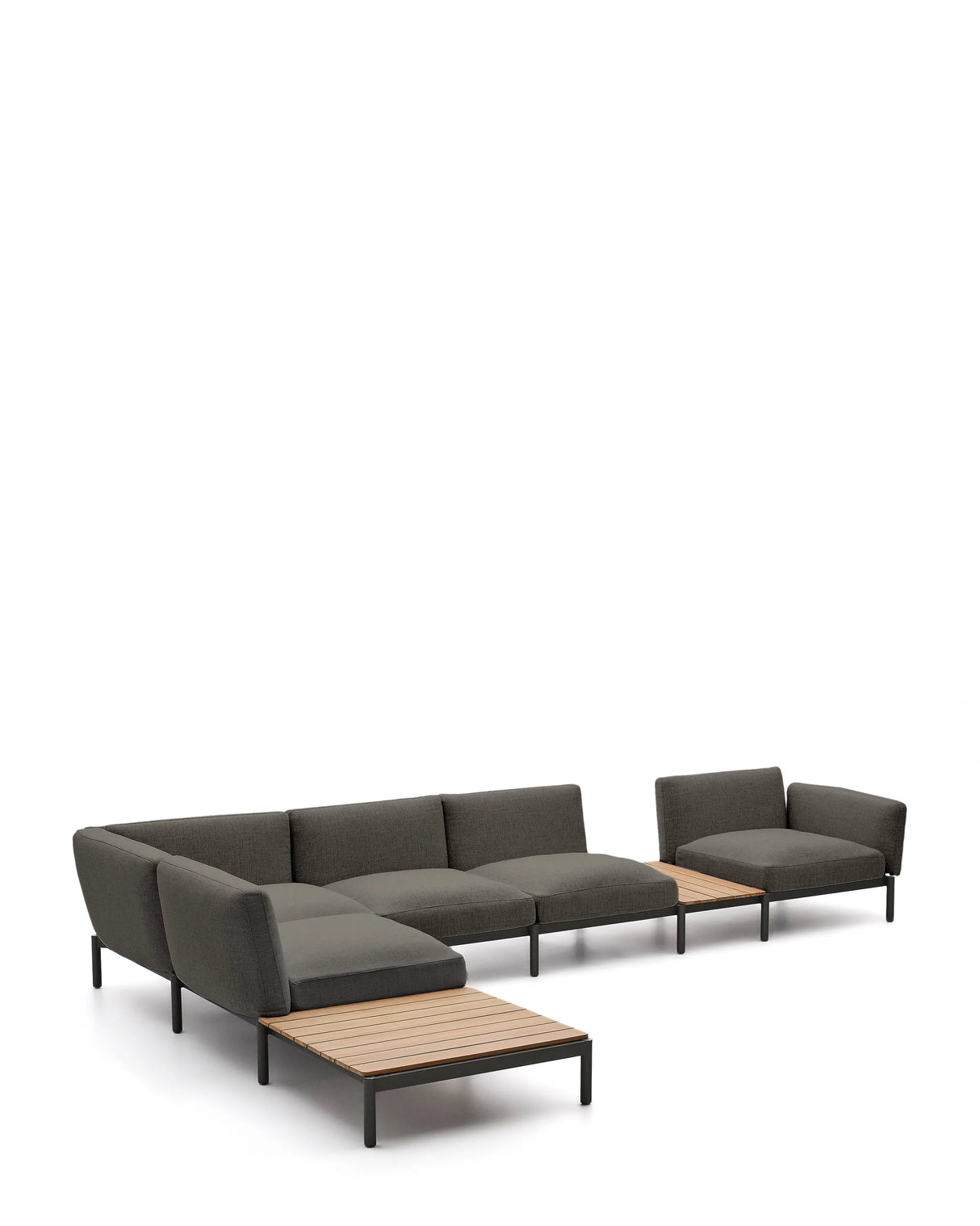 Modulares Outdoor-Ecksofa Sorells mit 5 Sitzplätzen mit grauer Polsterung und grauem Aluminium, mit Tischen aus Teakholz, 277 x 446 cm, FSC 100 %   von Kave Home – Produktbild 9
