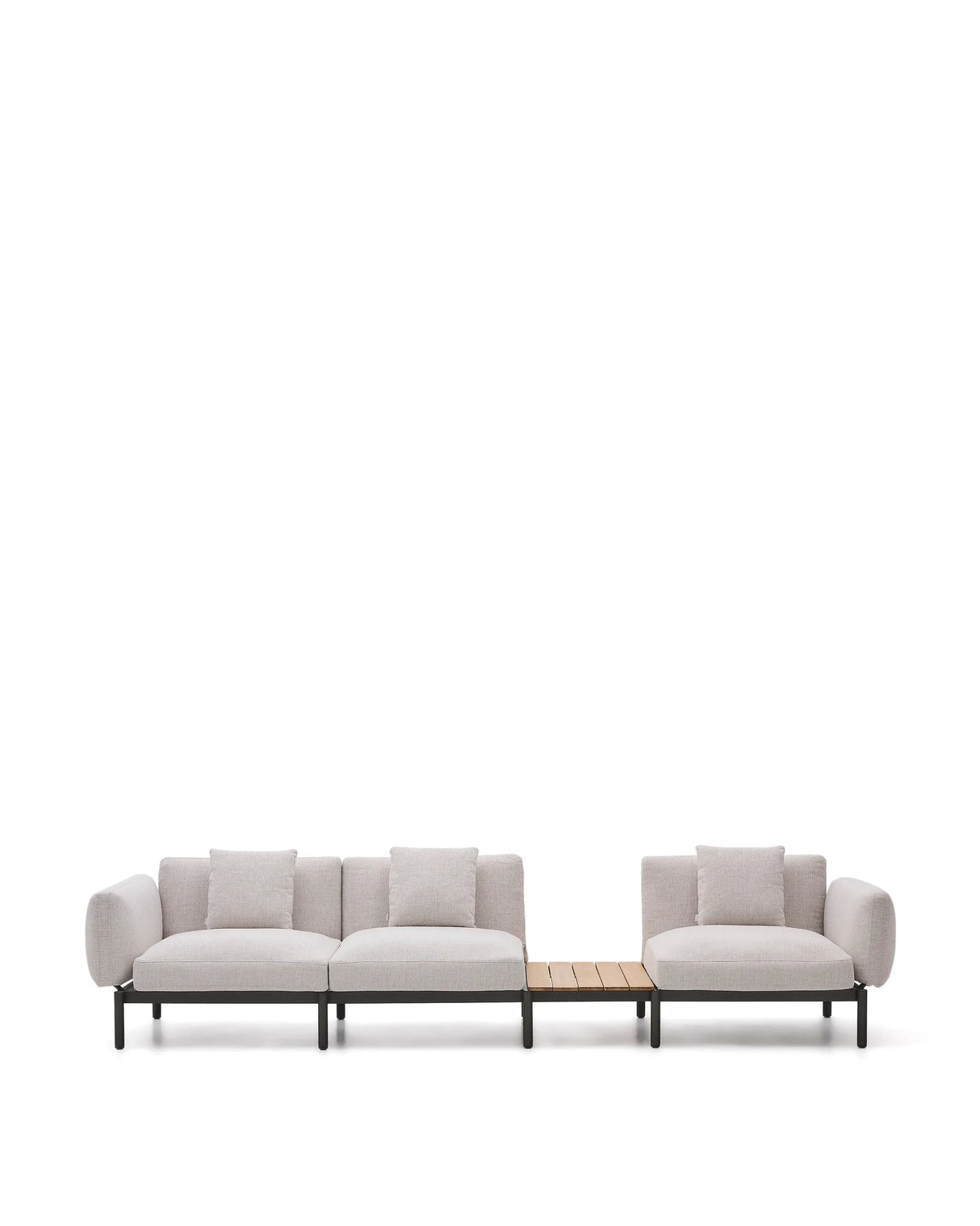Modulares Outdoor-Sofa Sorells mit 3 Sitzplätzen mit beigefarbener Polsterung und grauem Aluminium, mit Tisch aus Teakholz, 341 x 113 cm, FSC 100 % von Kave Home – Produktbild 10