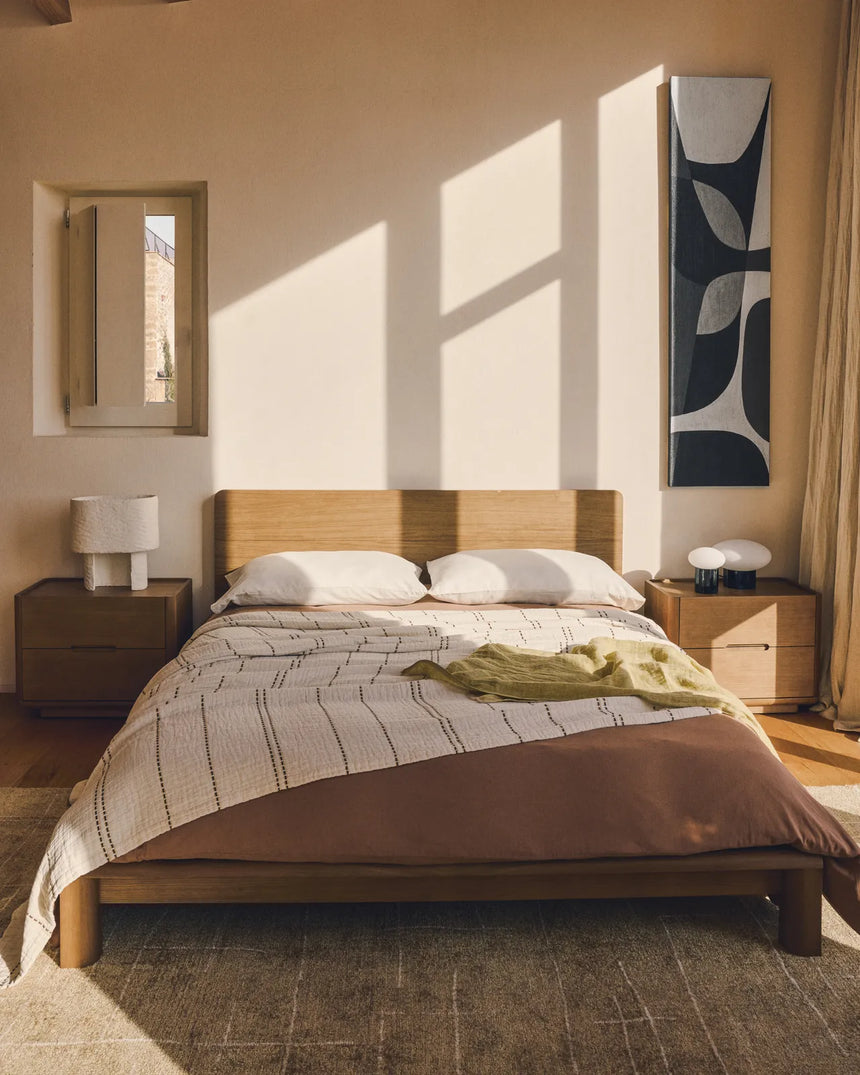 Nachttisch Arelida aus Furnier und massivem Eichenholz mit hellbraunem Finish 65 x 50 cm FSC Mix Credit von Kave Home – Bild 6