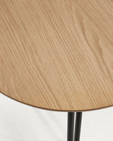 Novac ausziehbarer Tisch 140 (220) x 90 cm mit Eichenfurnier und schwarzen Stahlbeinen von Kave Home – Produktbild 1