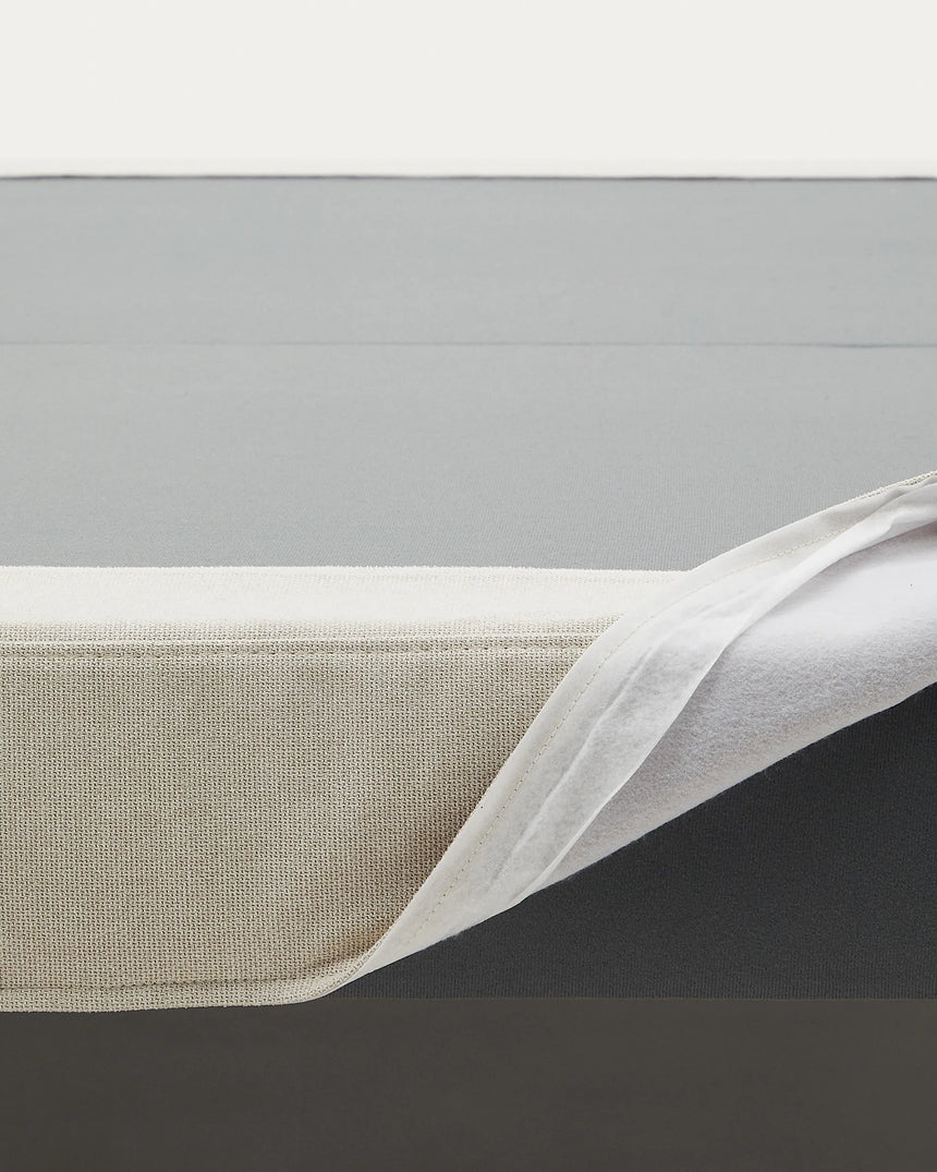 Ofelia Bettgestell mit abnehmbarem Bezug, beige, mit Füßen aus massivem Buchenholz für Matratze 90 x 200 cm FSC Mix Credit von Kave Home – Produktbild 4