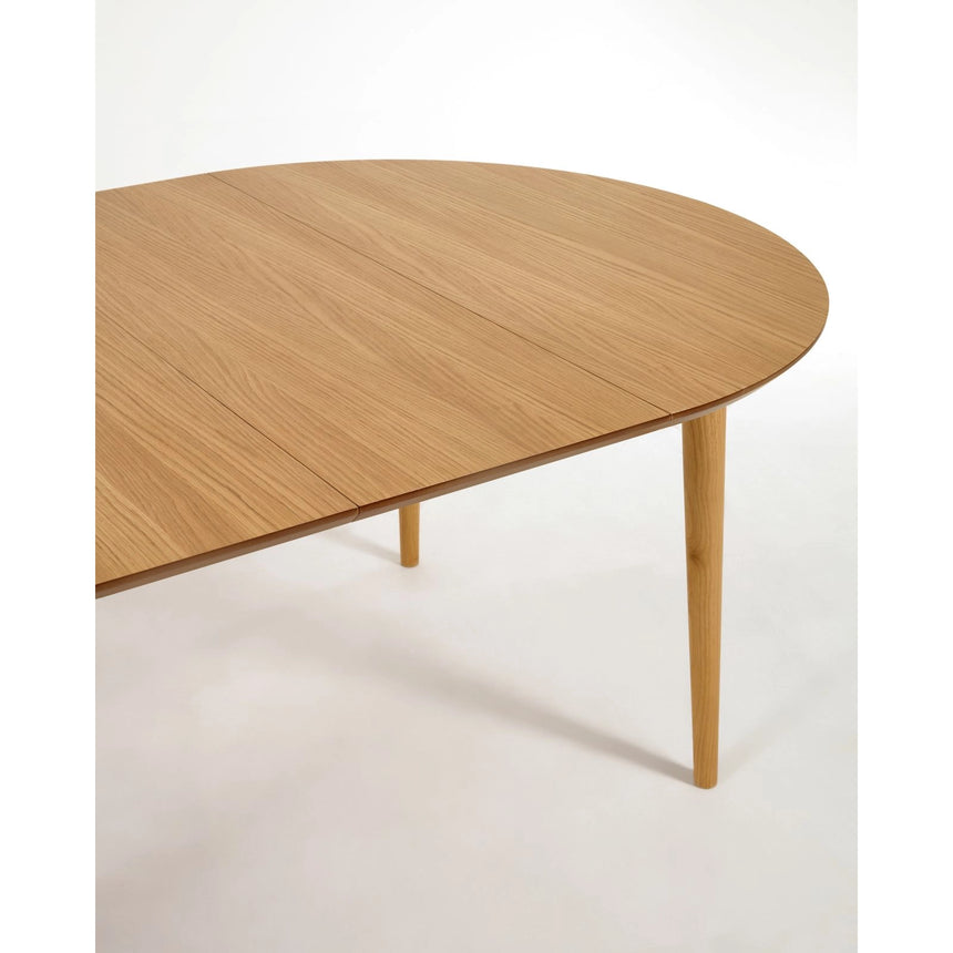 Oqui ovaler Ausziehtisch in Eichenfurnier und Beine aus Massivholz Ø 140 (220) x 90 cm von Kave Home – Bild 13