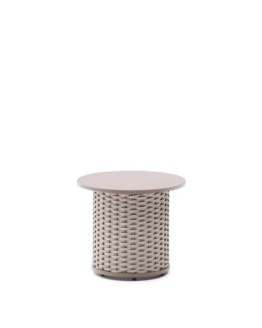Outdoor-Beistelltisch Sedalis aus Aluminium und taupefarbenem Seil Ø50 cm von Kave Home – Produktbild 8