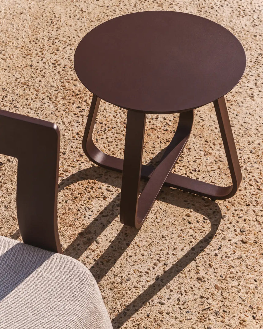 Outdoor Beistelltisch Tamaris aus Aluminium Ø 48 cm von Kave Home – Bild 4