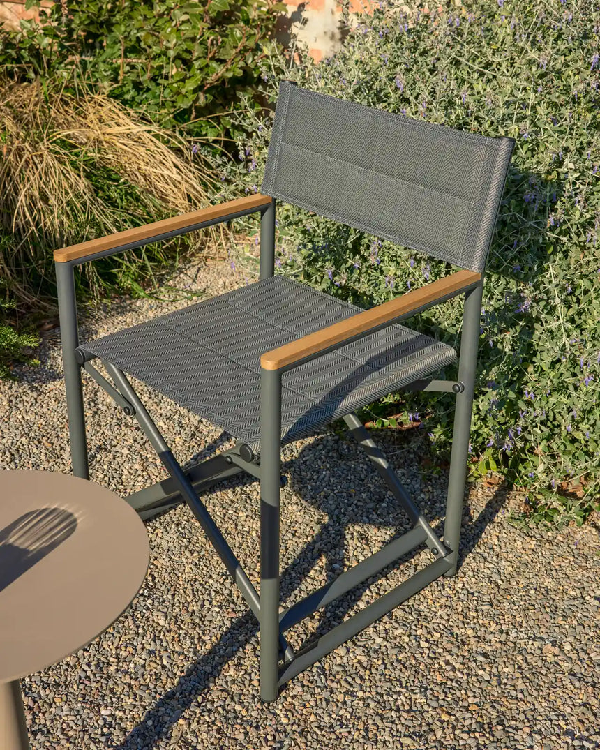 Outdoor-Klappstuhl Tisno aus graphitgrauem Aluminium und grauem Texteline von Kave Home – Bild 2