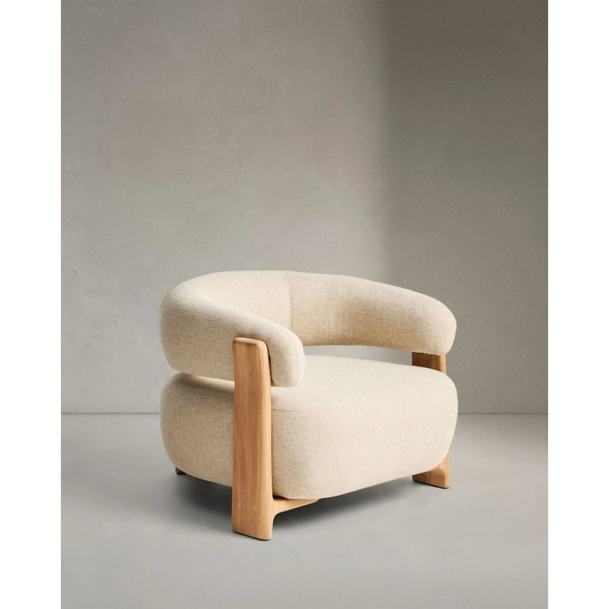 Outdoor-Sessel Granit in Beige mit Beinen aus massivem Teakholz mit naturfarbenem Finish, 100 % FSC von Kave Home – Bild 1