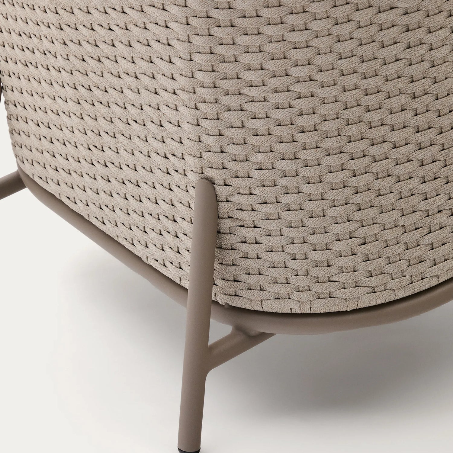 Outdoor-Sessel Sedalis aus Aluminium und taupefarbenem Seil von Kave Home – Produktbild 3