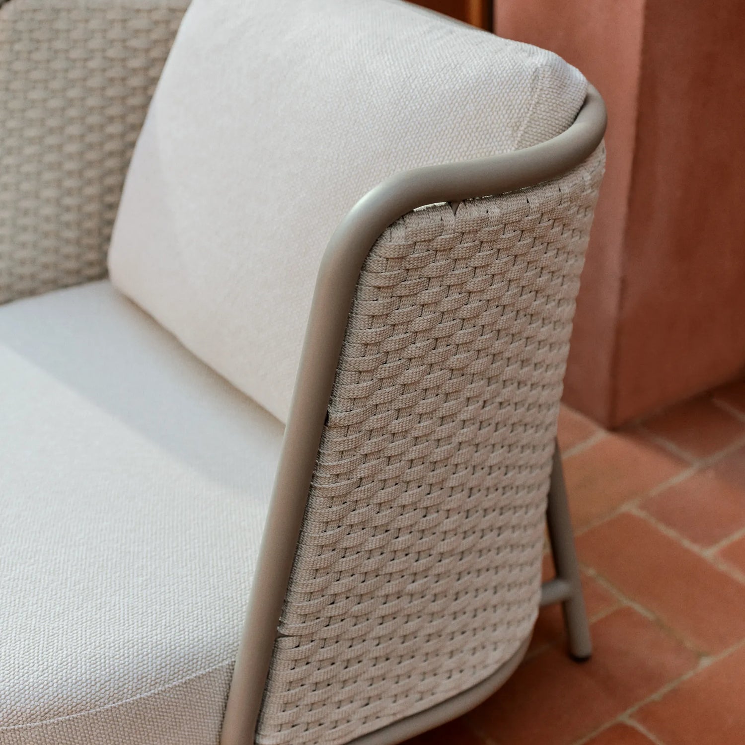 Outdoor-Sessel Sedalis aus Aluminium und taupefarbenem Seil von Kave Home – Produktbild 7