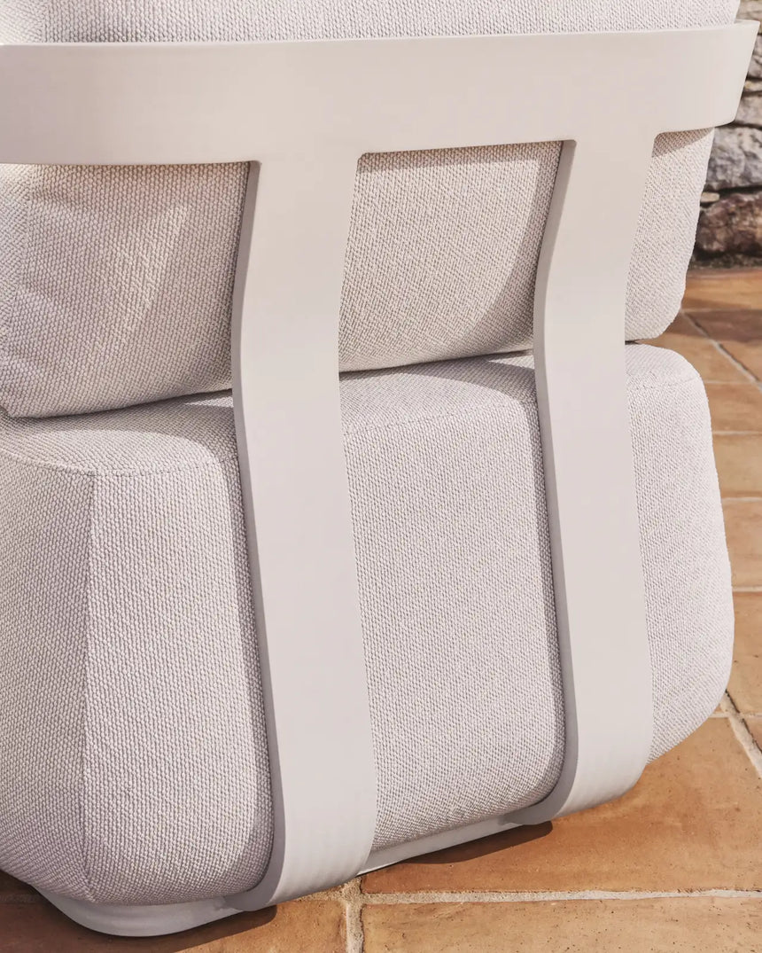Outdoor-Sessel Tamaris aus ecrufarbenem Aluminium von Kave Home – Bild 4