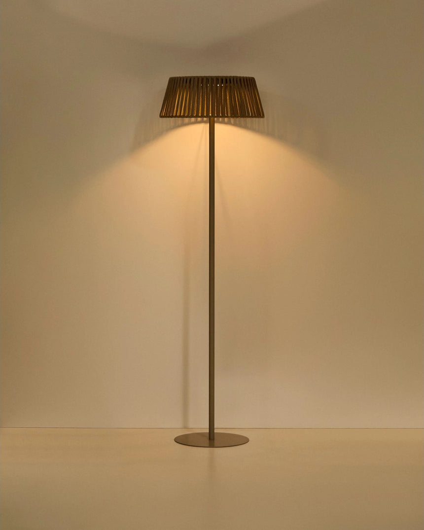 Outdoor-Solar-Stehlampe Aldet aus flachem Seil mit beigem Metallfuß, Ø 46 cm von Kave Home – Bild 5