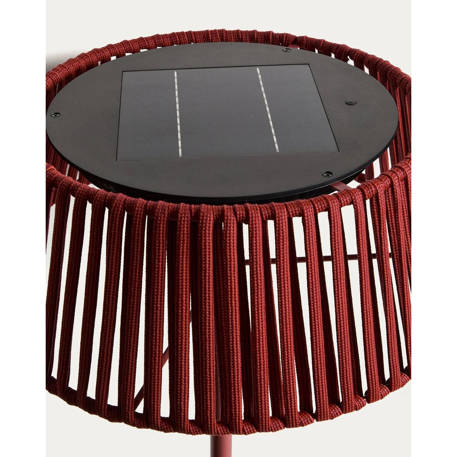 Outdoor-Solar-Stehlampe Aldet aus flachem Seil mit terrakottafarbenem Metallfuß, Ø 46 cm von Kave Home – Bild 9