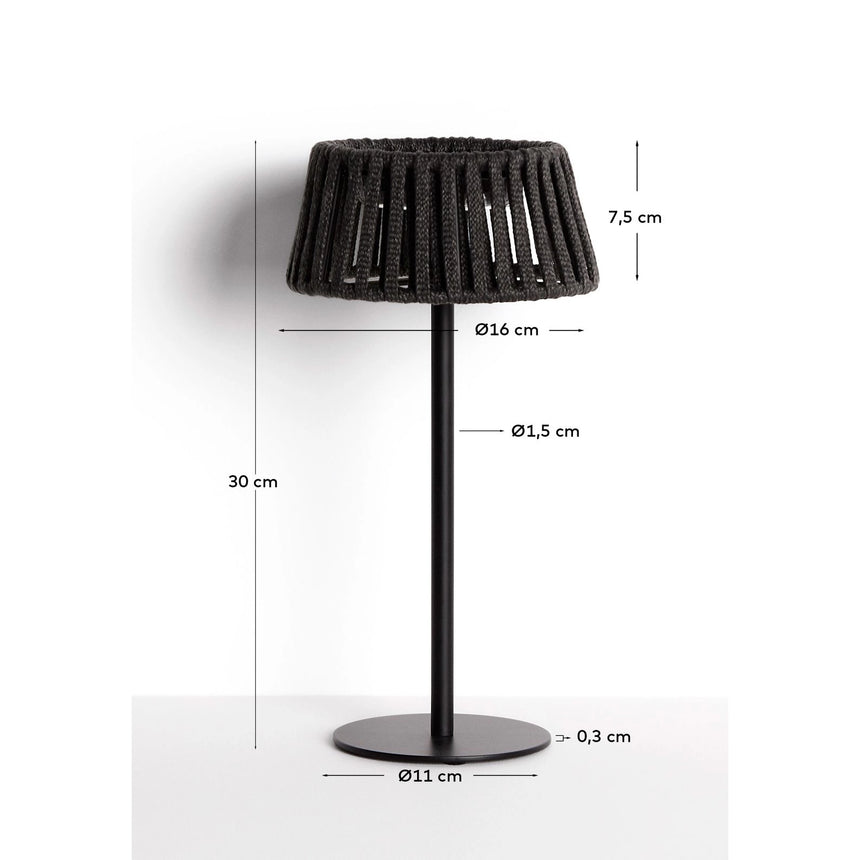 Outdoor-Solar-Tischlampe Aldet aus flachem Seil mit Metallfuß von Kave Home – Bild 4