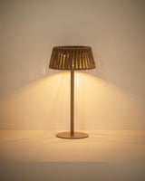 Outdoor-Solar-Tischlampe Aldet aus flachem Seil mit beigem Metallfuß von Kave Home – Bild 5