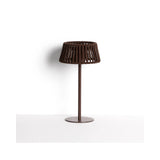 Outdoor-Solar-Tischlampe Aldet aus flachem Seil mit braunem Metallfuß von Kave Home – Bild 1