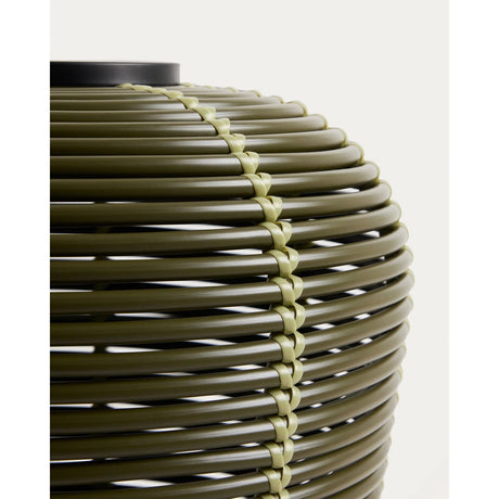 Outdoor-Solar-Tischlampe Garoina aus synthetischem Rattan mit LED-Technologie, Ø 35 cm von Kave Home – Bild 10