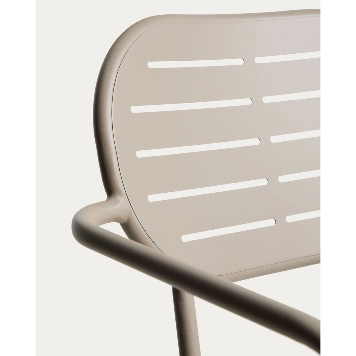 Outdoor-Stuhl Brai mit Armlehnen aus taupefarben verzinktem Stahl von Kave Home – Bild 12