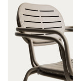 Outdoor-Stuhl Brai mit Armlehnen aus taupefarben verzinktem Stahl von Kave Home – Bild 9