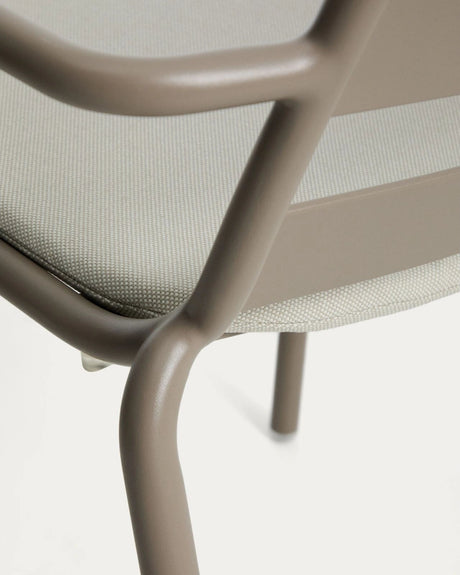 Outdoor-Stuhl Joncols aus Aluminium mit taupefarbener Lackierung von Kave Home – Bild 8