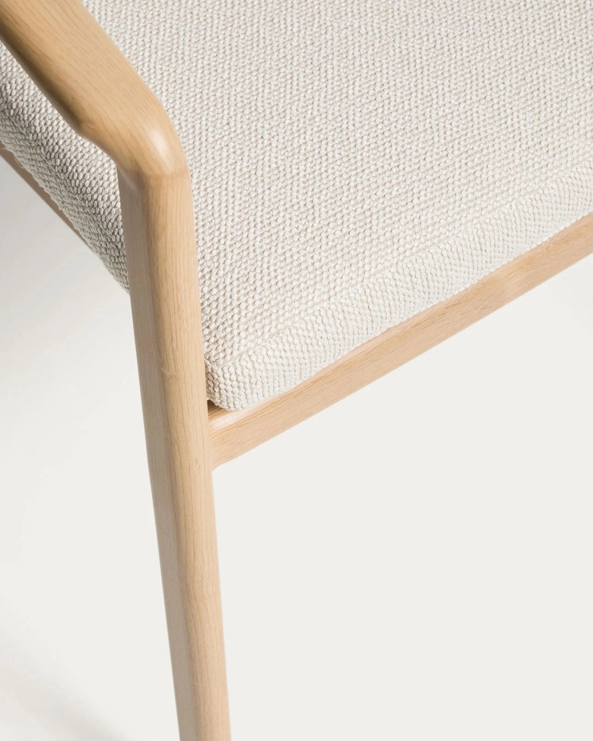 Outdoor-Stuhl Sirte aus Aluminium mit Finish in Holzoptik und écrufarbenem Seil von Kave Home – Bild 7