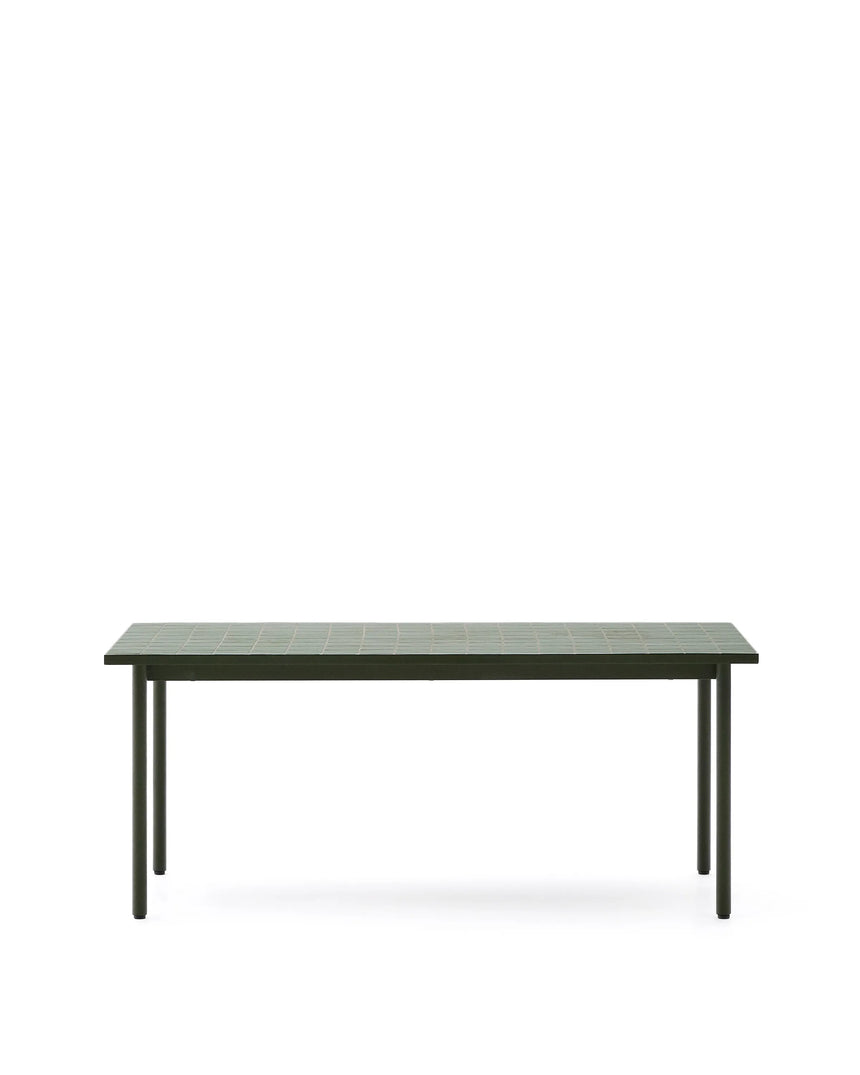 Outdoor-Tisch Maurina aus grün verzinktem Stahl und grünen Kacheln 223 x 101 cm von Kave Home – Produktbild 9