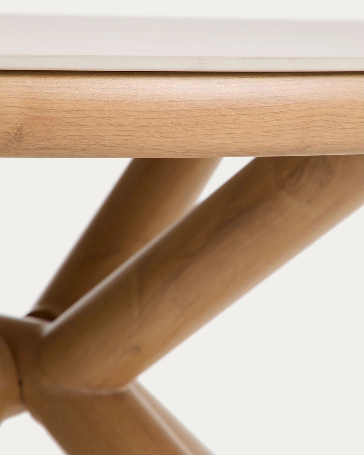 Outdoor-Tisch Mirtia aus Aluminium in Holzoptik und gesintertem Stein Ø 148 cm von Kave Home – Bild 5