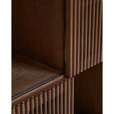 Regal Beyla aus Furnier und Massivholz aus Esche mit nussbaumfarbenem Finish 84,5 x 170 cm FSC 100% von Kave Home – Bild 10
